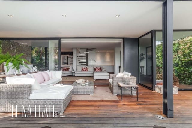 4 slaapkamer Villa te koop in Castelldefels - € 1.850.000 (Ref: 10080554)