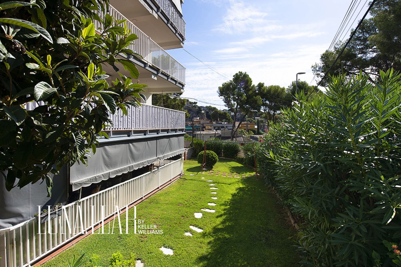2 Zimmer Wohnung zu verkaufen in Castelldefels mit Pool Garage - 350.000 € (Ref: 10088964)