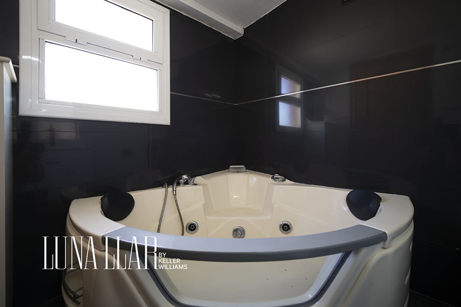 4 chambre Villa/Maison à vendre à Castelldefels avec piscine garage - 695 000 € (Ref: 10101893)
