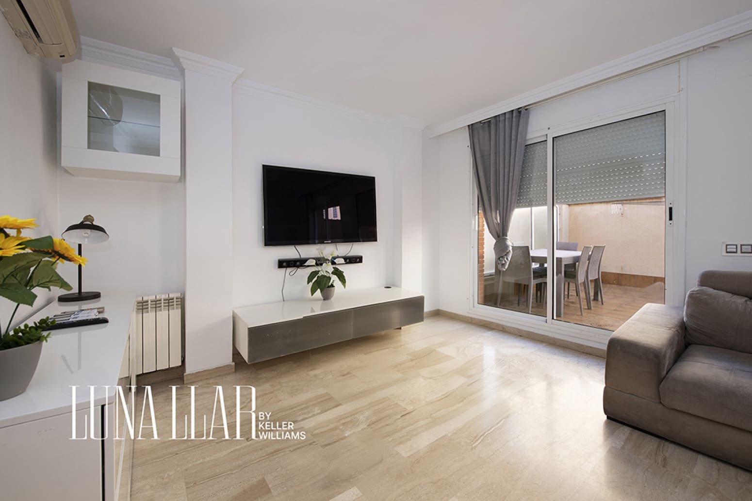 4 chambre Villa/Maison à vendre à Castelldefels avec piscine garage - 695 000 € (Ref: 10101893)