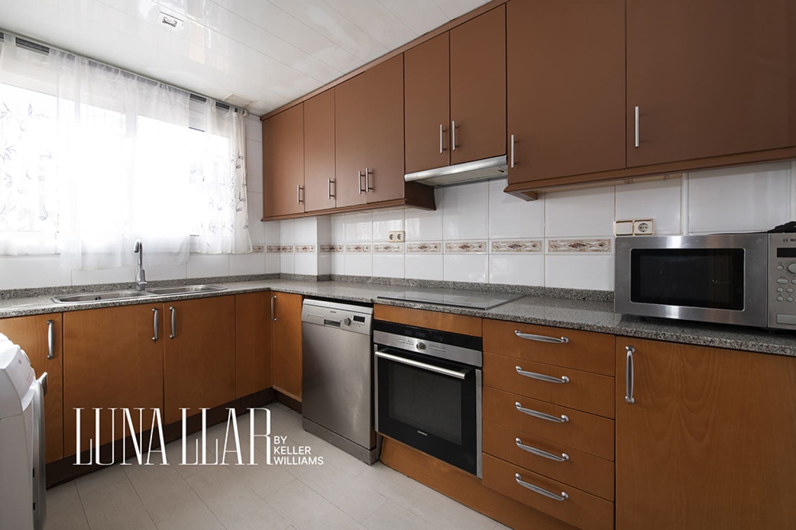 4 chambre Villa/Maison à vendre à Castelldefels avec piscine garage - 695 000 € (Ref: 10101893)