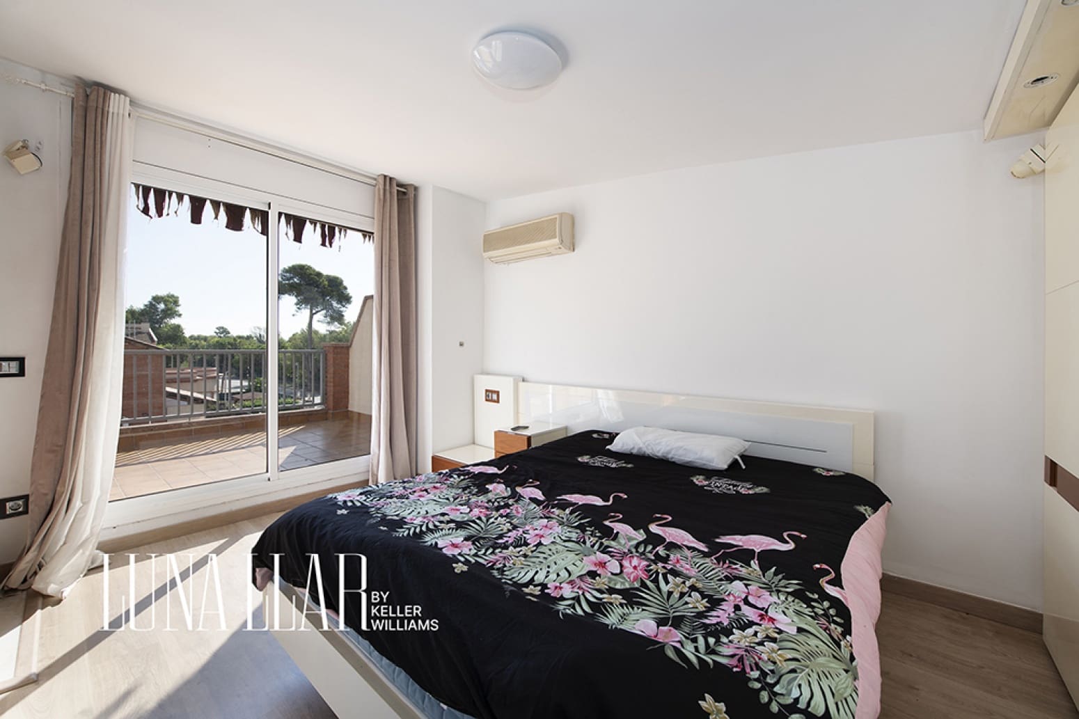 4 chambre Villa/Maison à vendre à Castelldefels avec piscine garage - 695 000 € (Ref: 10101893)