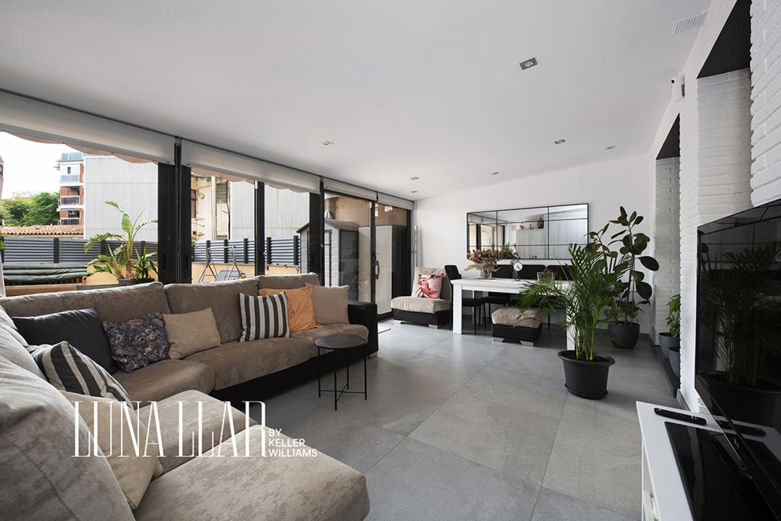 4 bedroom Flat for sale in Castelldefels - € 495,000 (Ref: 10135807)