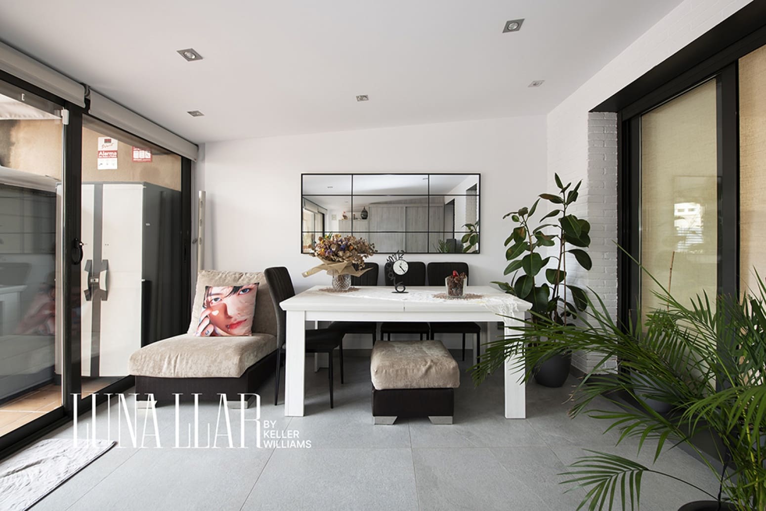 4 bedroom Flat for sale in Castelldefels - € 495,000 (Ref: 10135807)