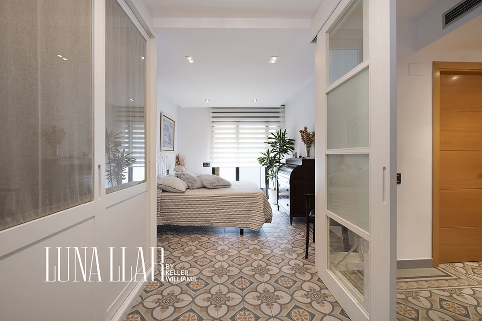 4 bedroom Flat for sale in Castelldefels - € 495,000 (Ref: 10135807)