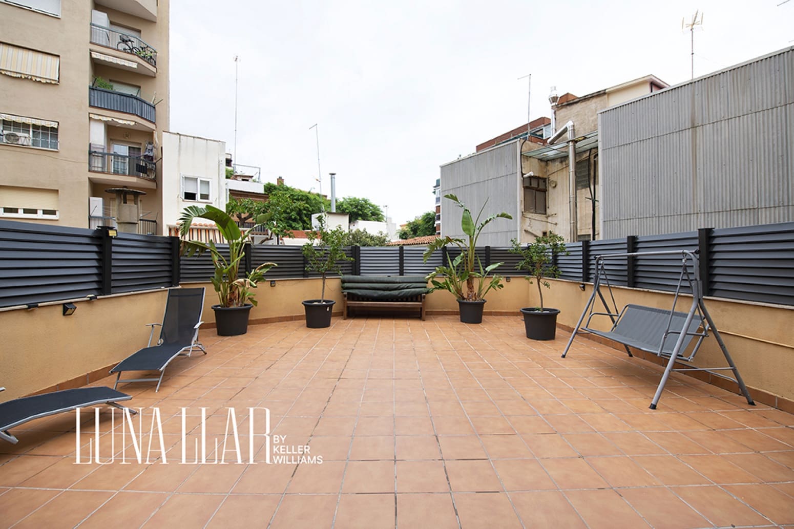 4 bedroom Flat for sale in Castelldefels - € 495,000 (Ref: 10135807)