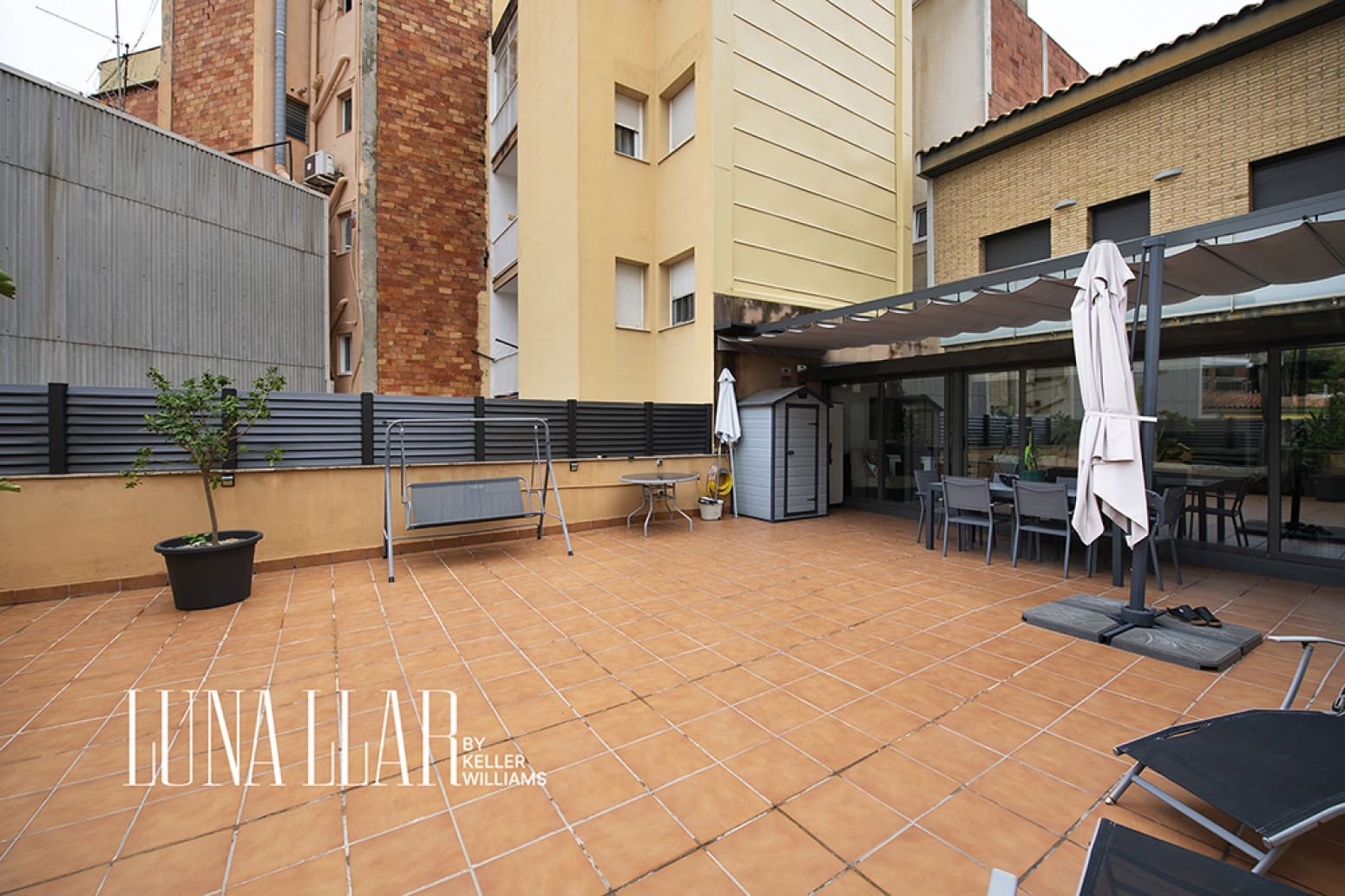 4 bedroom Flat for sale in Castelldefels - € 495,000 (Ref: 10135807)