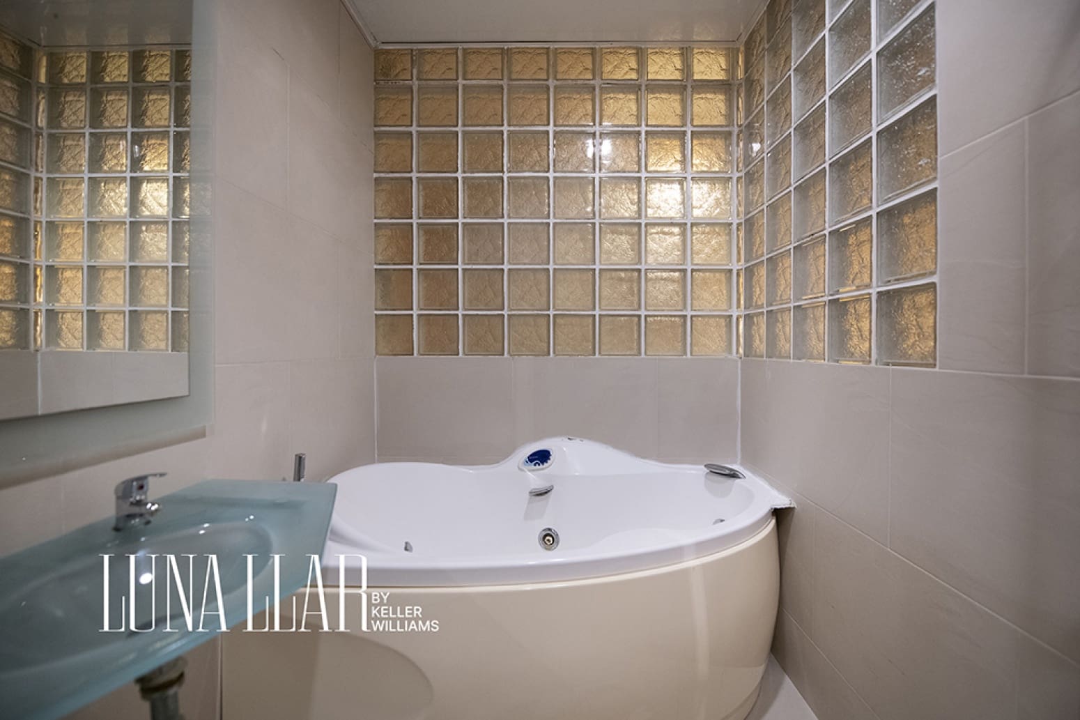 3 bedroom Flat for sale in Sitges - € 409,000 (Ref: 10161129)