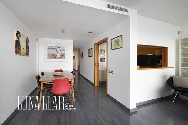 Piso de 3 habitaciones en Cubelles en venta con piscina garaje - 495.000 € (Ref: 10171114)