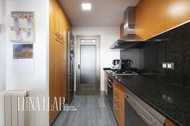 Piso de 3 habitaciones en Cubelles en venta con piscina garaje - 495.000 € (Ref: 10171114)