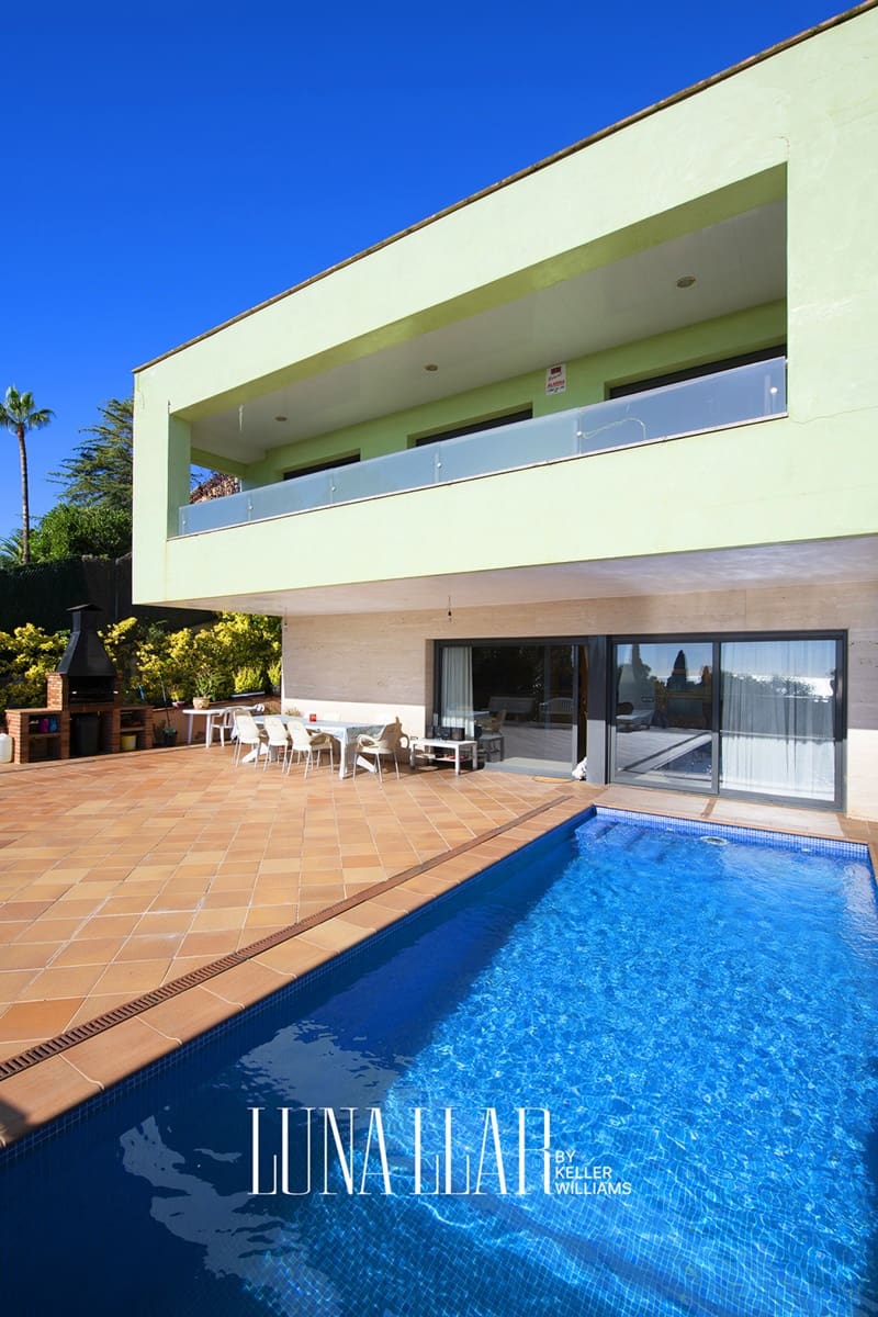 3 soveværelse Villa til salg i Blanes med swimmingpool garage - € 850.000 (Ref: 10173395)