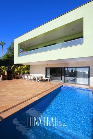 3 soveværelse Villa til salg i Blanes med swimmingpool garage - € 850.000 (Ref: 10173395)