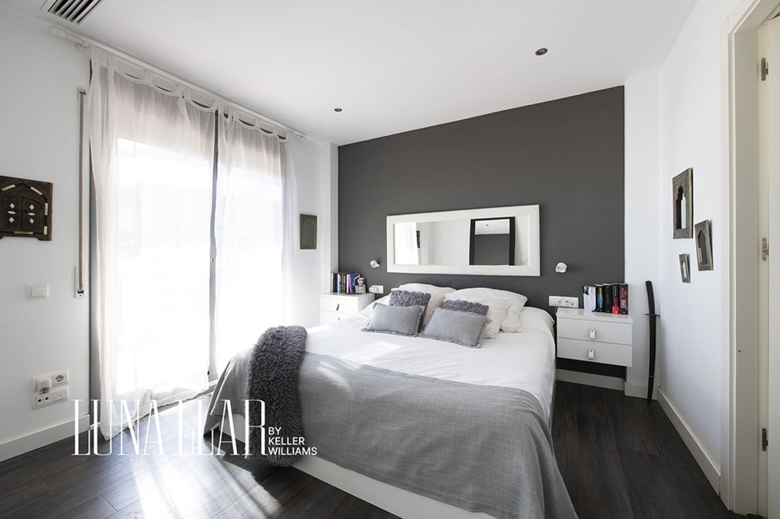 5 bedroom Villa for sale in Castelldefels with pool - € 1,150,000 (Ref: 10173397)