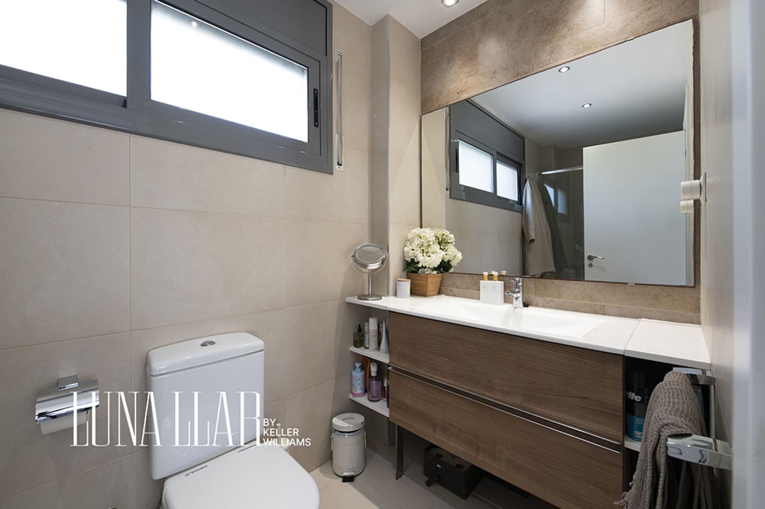 5 bedroom Villa for sale in Castelldefels with pool - € 1,150,000 (Ref: 10173397)