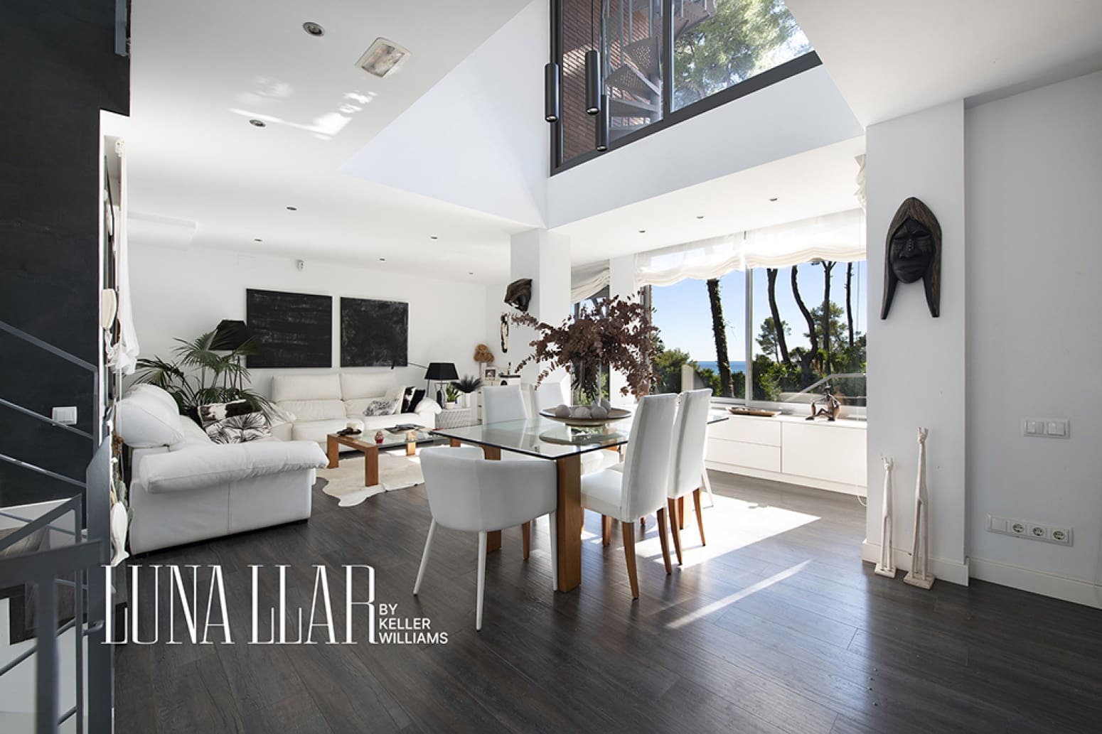 5 bedroom Villa for sale in Castelldefels with pool - € 1,150,000 (Ref: 10173397)