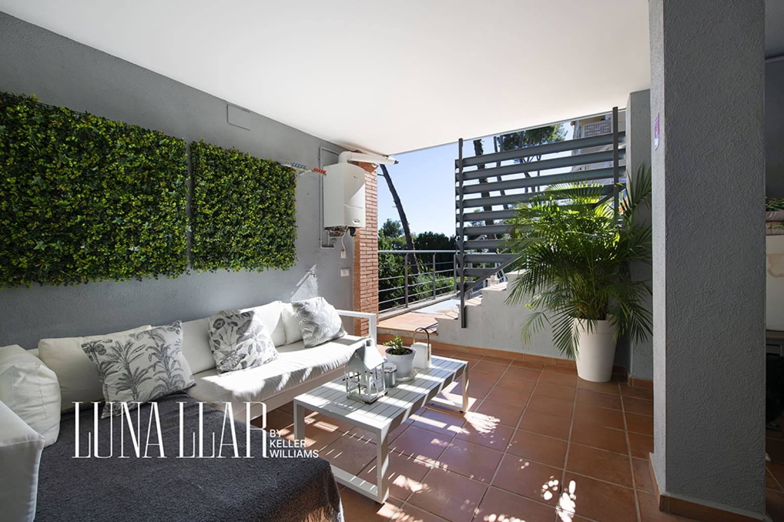 5 bedroom Villa for sale in Castelldefels with pool - € 1,150,000 (Ref: 10173397)