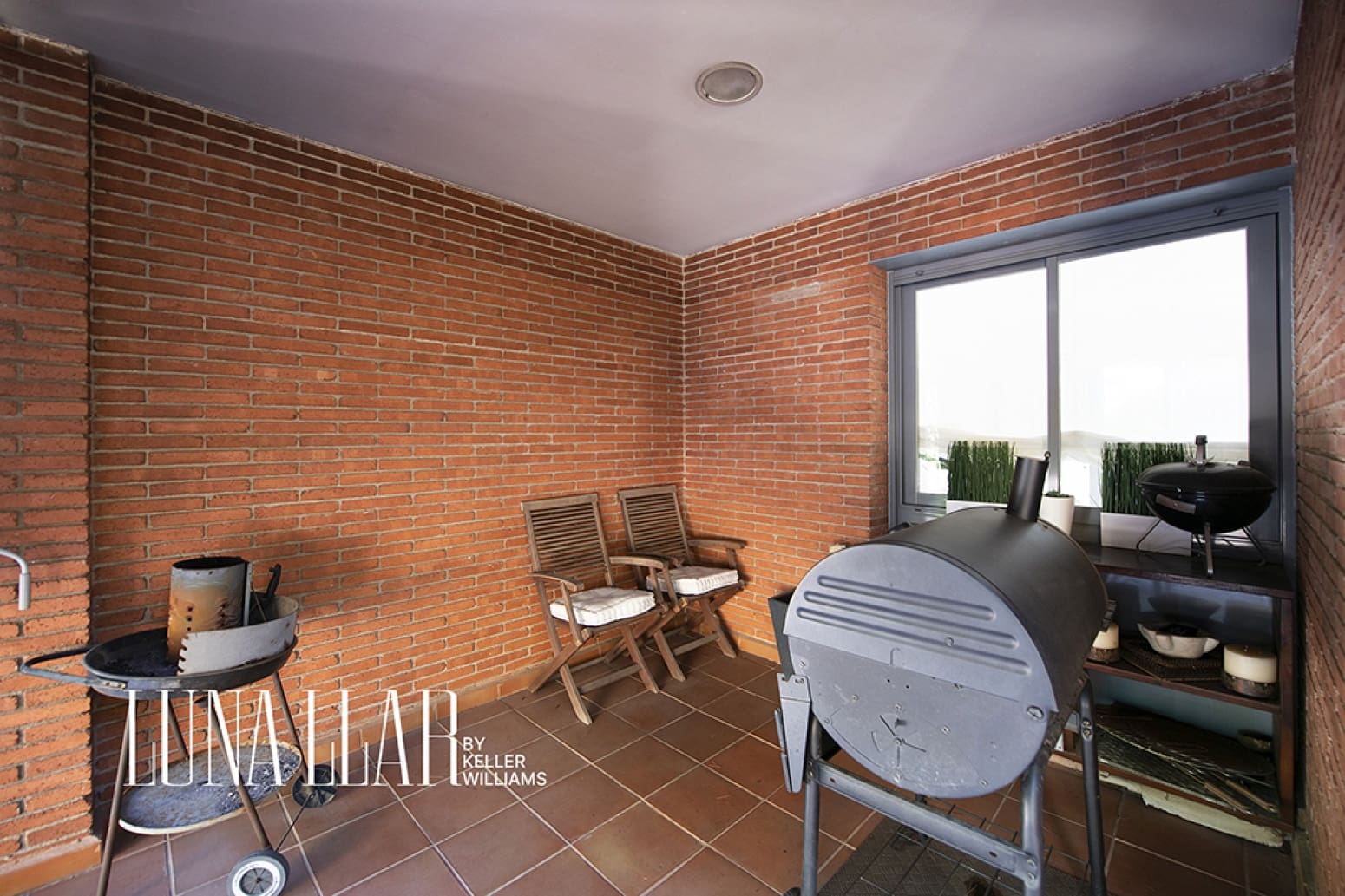 5 bedroom Villa for sale in Castelldefels with pool - € 1,150,000 (Ref: 10173397)