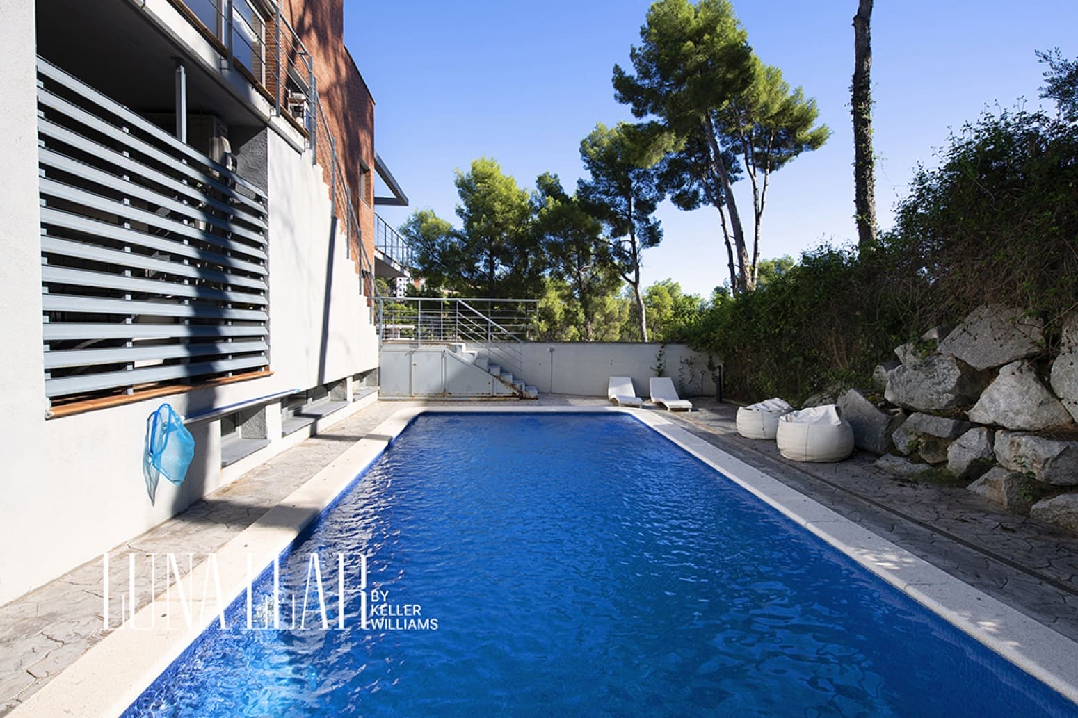 5 bedroom Villa for sale in Castelldefels with pool - € 1,150,000 (Ref: 10173397)