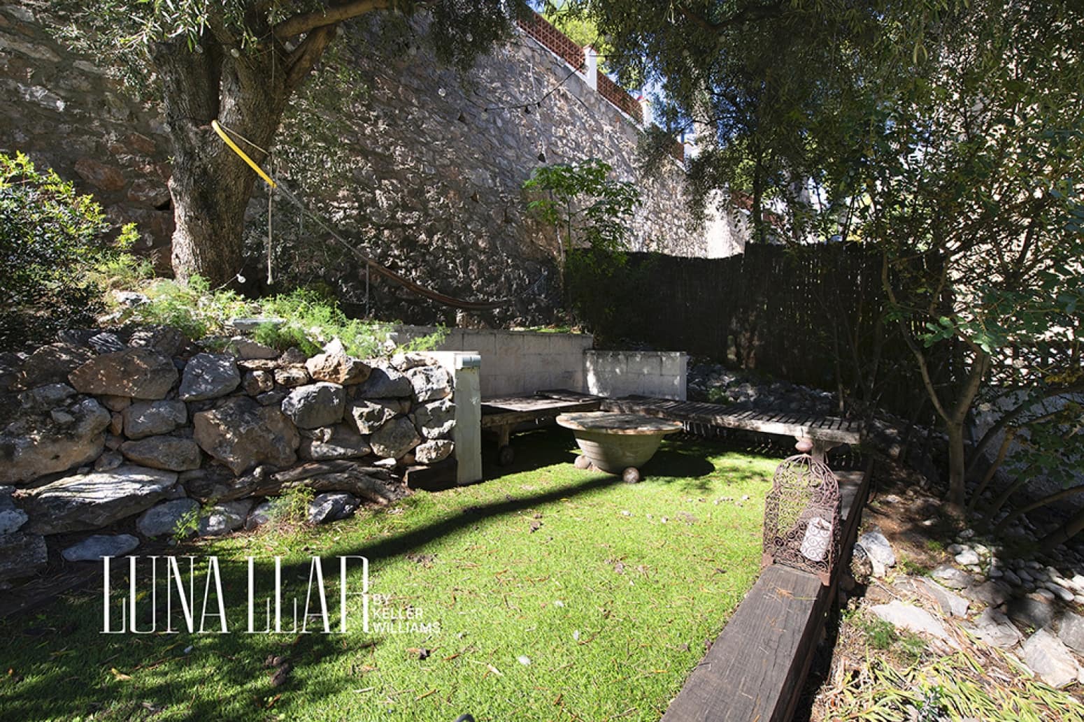 5 bedroom Villa for sale in Castelldefels with pool - € 1,150,000 (Ref: 10173397)