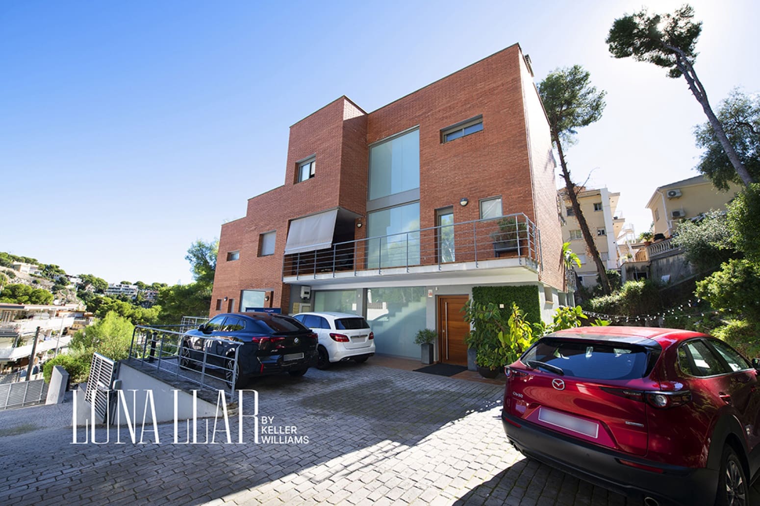 5 bedroom Villa for sale in Castelldefels with pool - € 1,150,000 (Ref: 10173397)