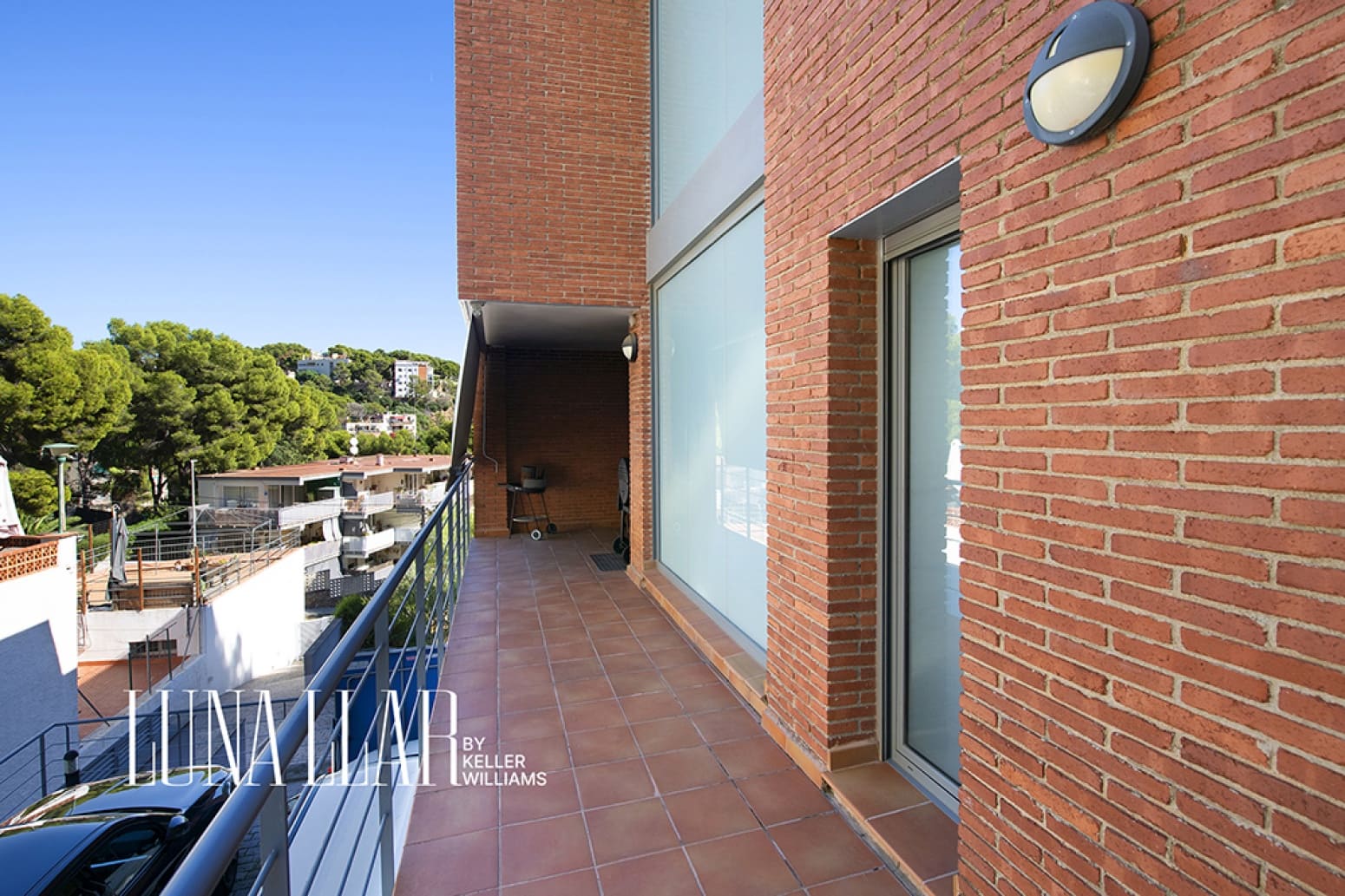 5 bedroom Villa for sale in Castelldefels with pool - € 1,150,000 (Ref: 10173397)