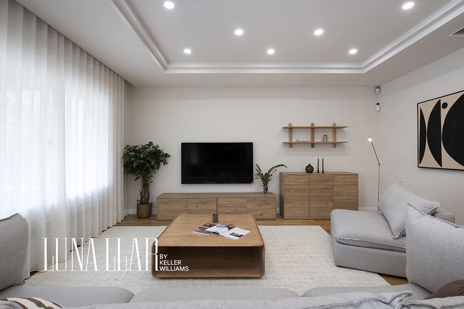 7 bedroom Villa for rent in Gava with pool garage - € 14,000 (Ref: 10182725)