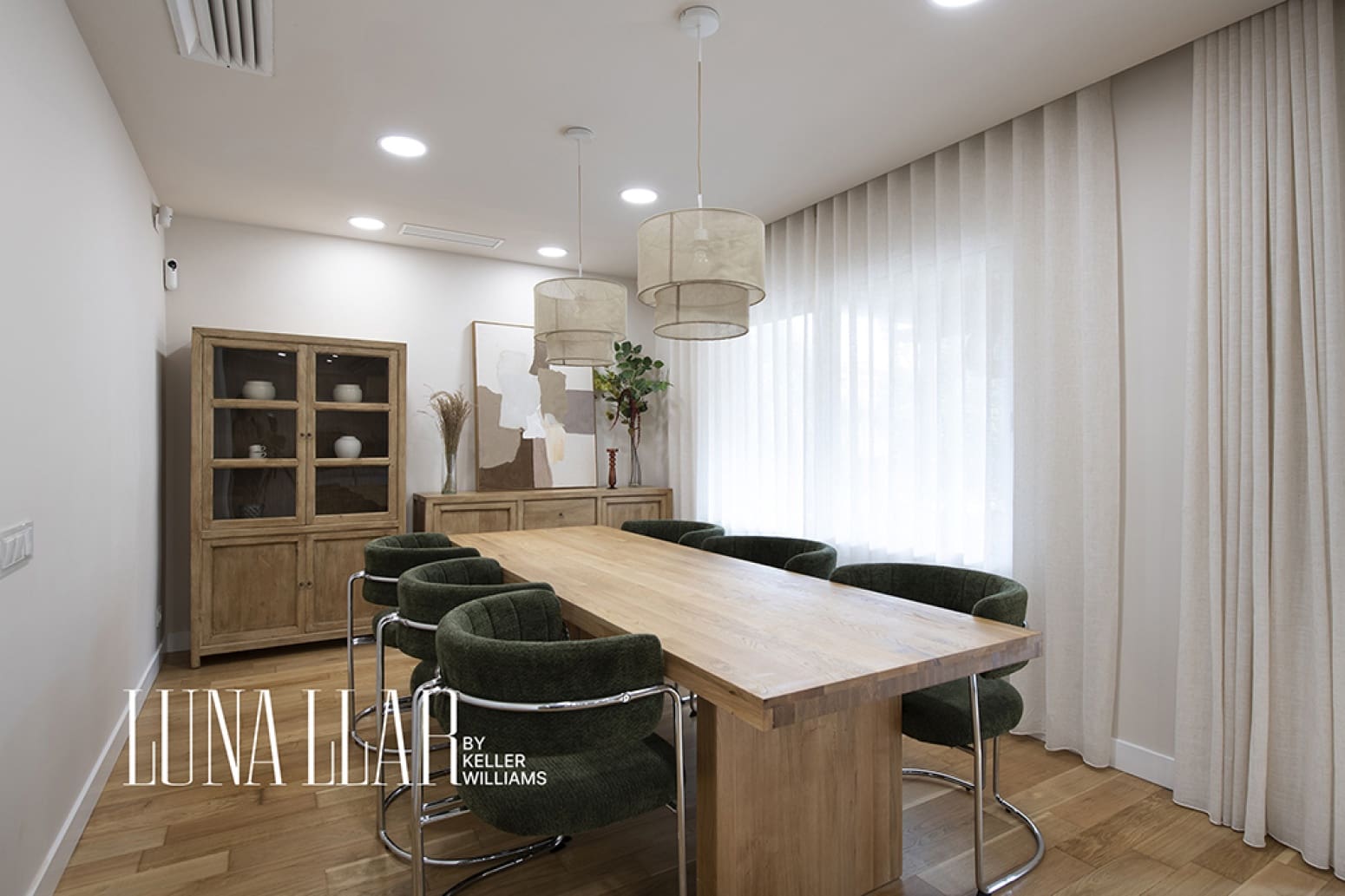 7 bedroom Villa for rent in Gava with pool garage - € 14,000 (Ref: 10182725)