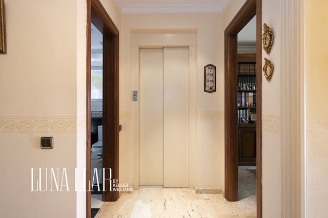 5 slaapkamer Villa te koop in Castelldefels met zwembad garage - € 1.259.000 (Ref: 10186598)