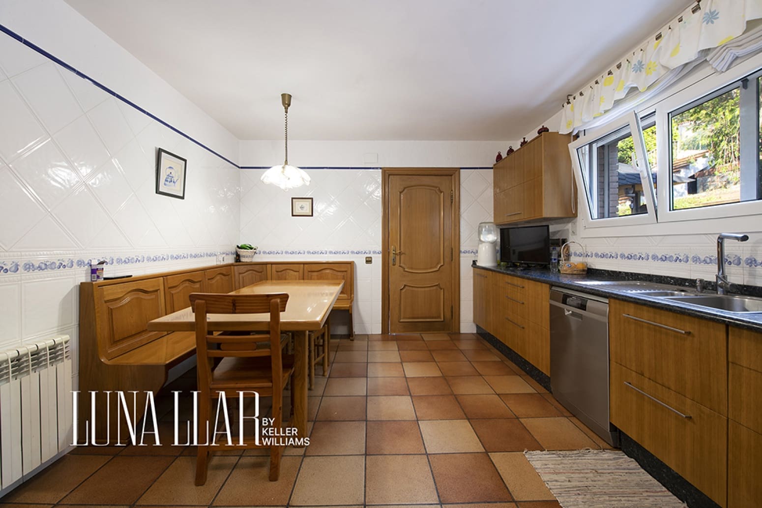 5 slaapkamer Villa te koop in Castelldefels met zwembad garage - € 1.259.000 (Ref: 10186598)