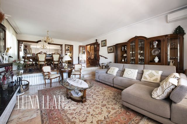 5 slaapkamer Villa te koop in Castelldefels met zwembad garage - € 1.259.000 (Ref: 10186598)