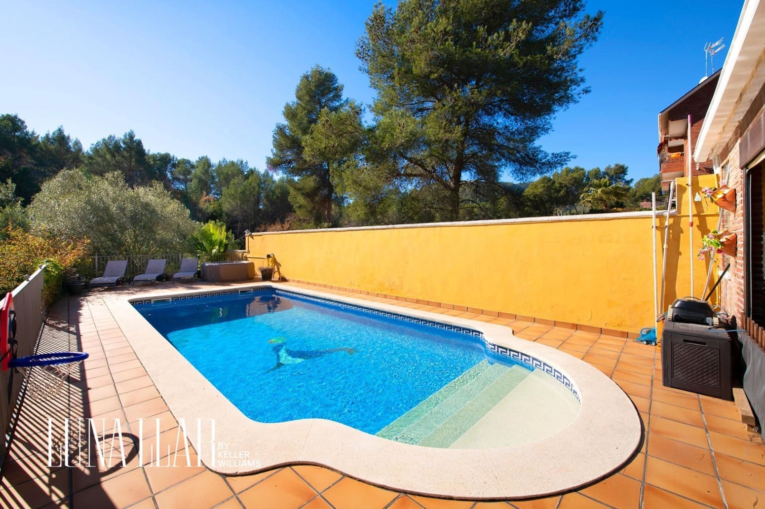 7 bedroom Villa for sale in Gava - € 995,000 (Ref: 7123174)