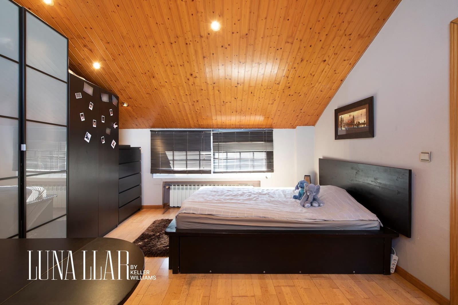 7 soveværelse Semi-Rækkehus til salg i Gava med swimmingpool garage - € 995.000 (Ref: 8921626)