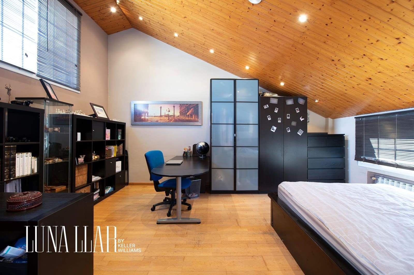 7 soveværelse Semi-Rækkehus til salg i Gava med swimmingpool garage - € 995.000 (Ref: 8921626)