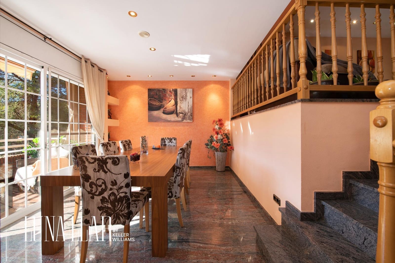 7 soveværelse Semi-Rækkehus til salg i Gava med swimmingpool garage - € 995.000 (Ref: 8921626)