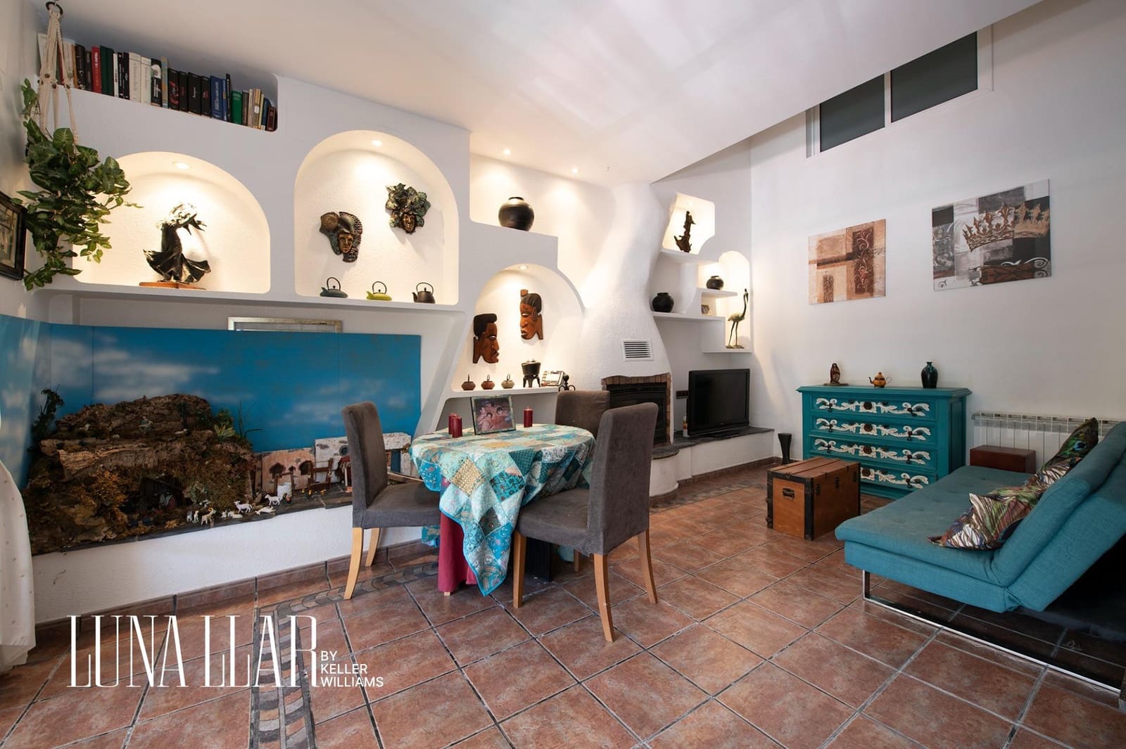 7 soveværelse Semi-Rækkehus til salg i Gava med swimmingpool garage - € 995.000 (Ref: 8921626)