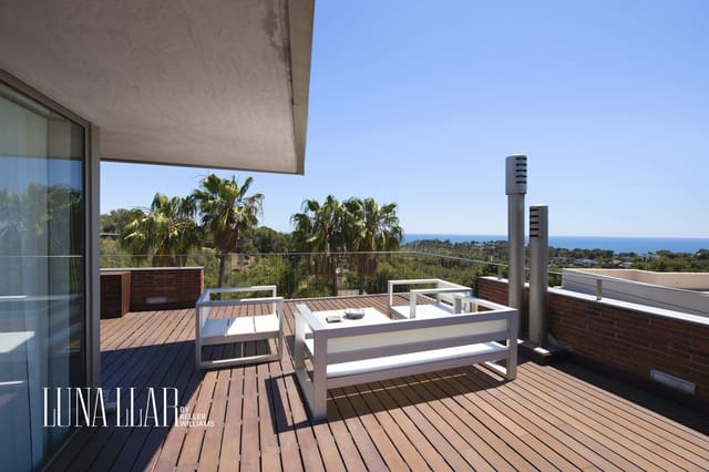 4 bedroom Villa for sale in Castelldefels with pool - € 2,495,000 (Ref: 8921628)