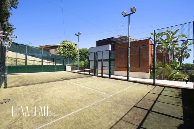 4 bedroom Villa for sale in Castelldefels with pool - € 2,495,000 (Ref: 8921628)