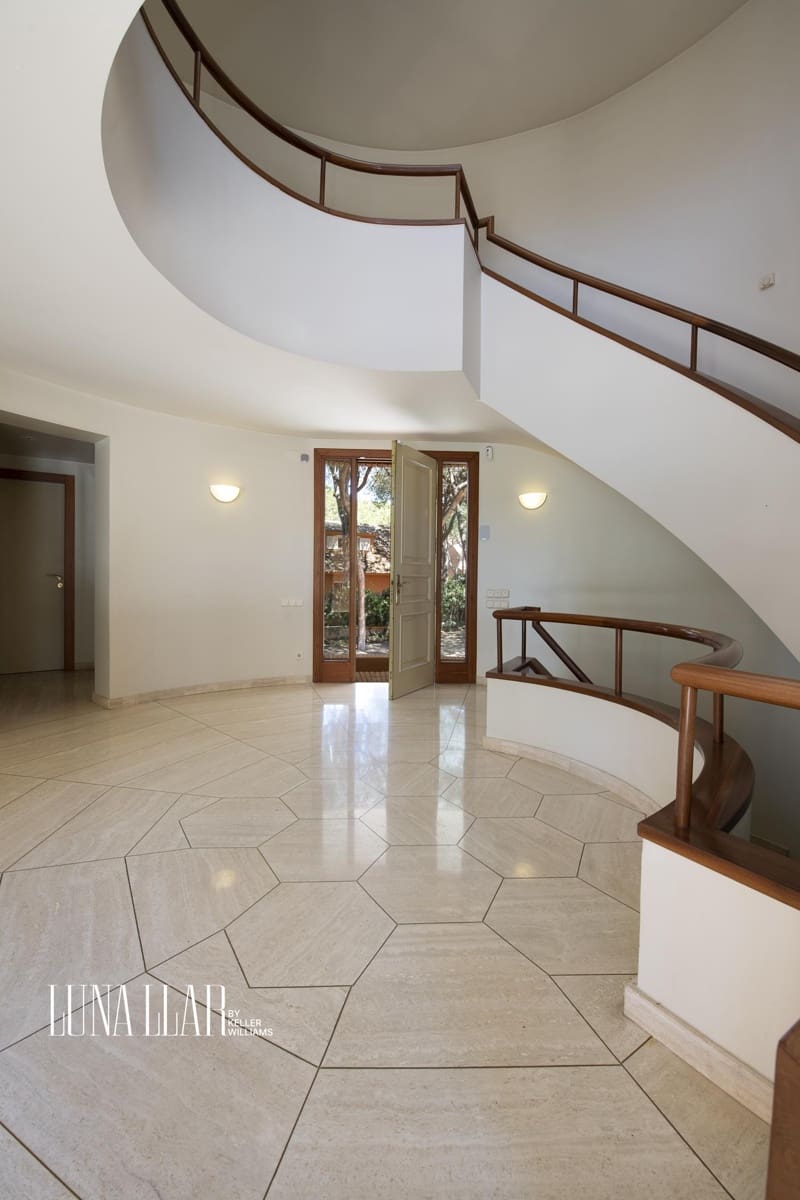 6 soveværelse Villa til salg i Gava med swimmingpool - € 6.000.000 (Ref: 8921630)