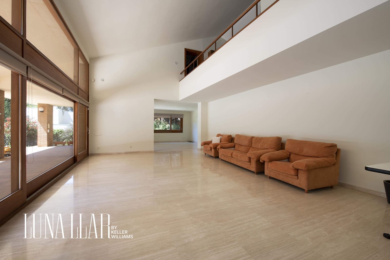 6 soveværelse Villa til salg i Gava med swimmingpool - € 6.000.000 (Ref: 8921630)