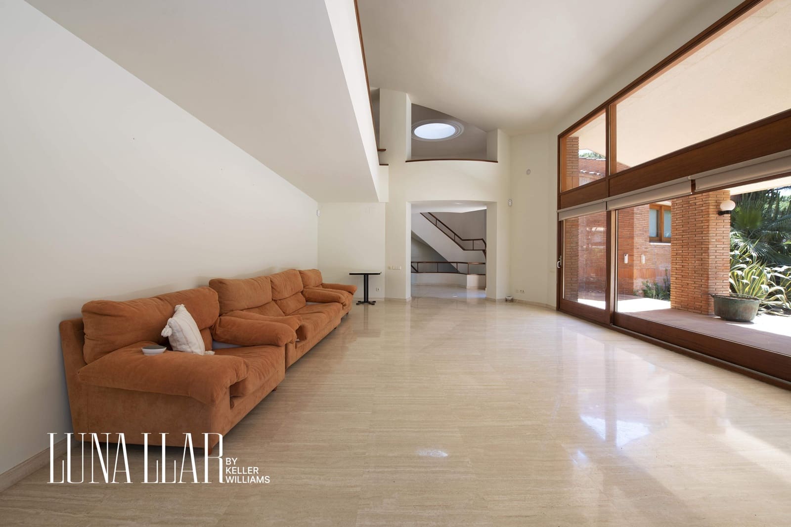 6 soveværelse Villa til salg i Gava med swimmingpool - € 6.000.000 (Ref: 8921630)