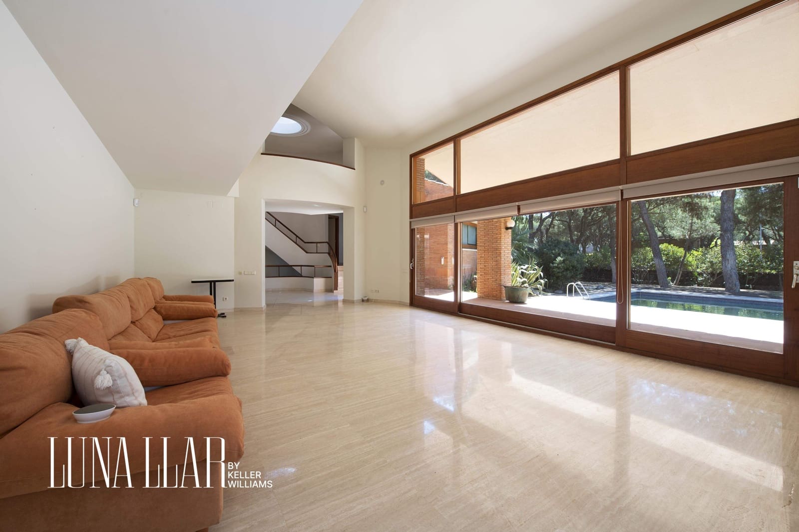 6 soveværelse Villa til salg i Gava med swimmingpool - € 6.000.000 (Ref: 8921630)