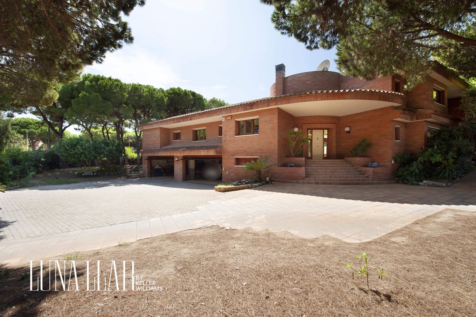 6 soveværelse Villa til salg i Gava med swimmingpool - € 6.000.000 (Ref: 8921630)