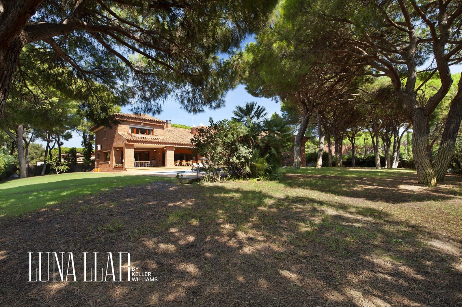 6 soveværelse Villa til salg i Gava med swimmingpool - € 6.000.000 (Ref: 8921630)