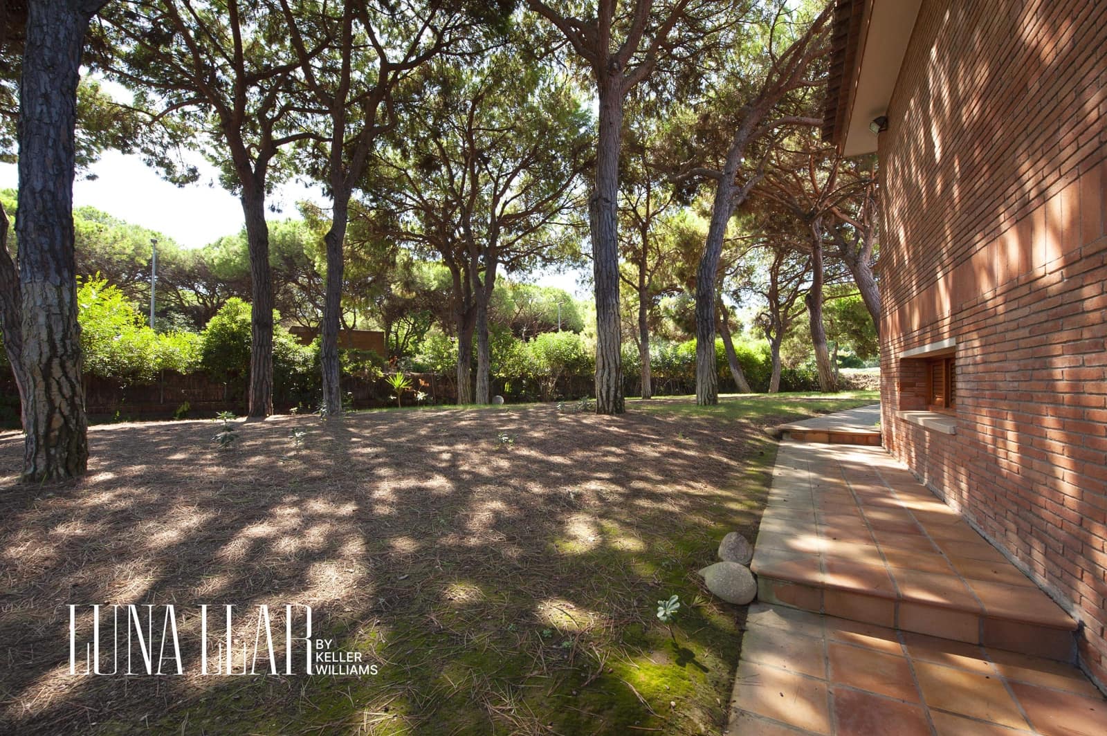 6 soveværelse Villa til salg i Gava med swimmingpool - € 6.000.000 (Ref: 8921630)