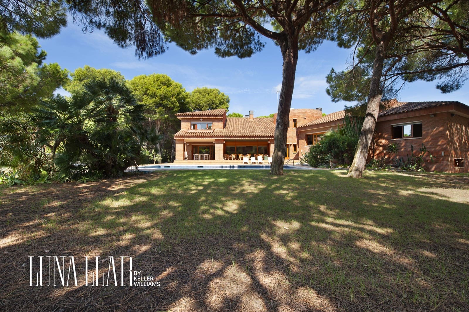 6 soveværelse Villa til salg i Gava med swimmingpool - € 6.000.000 (Ref: 8921630)