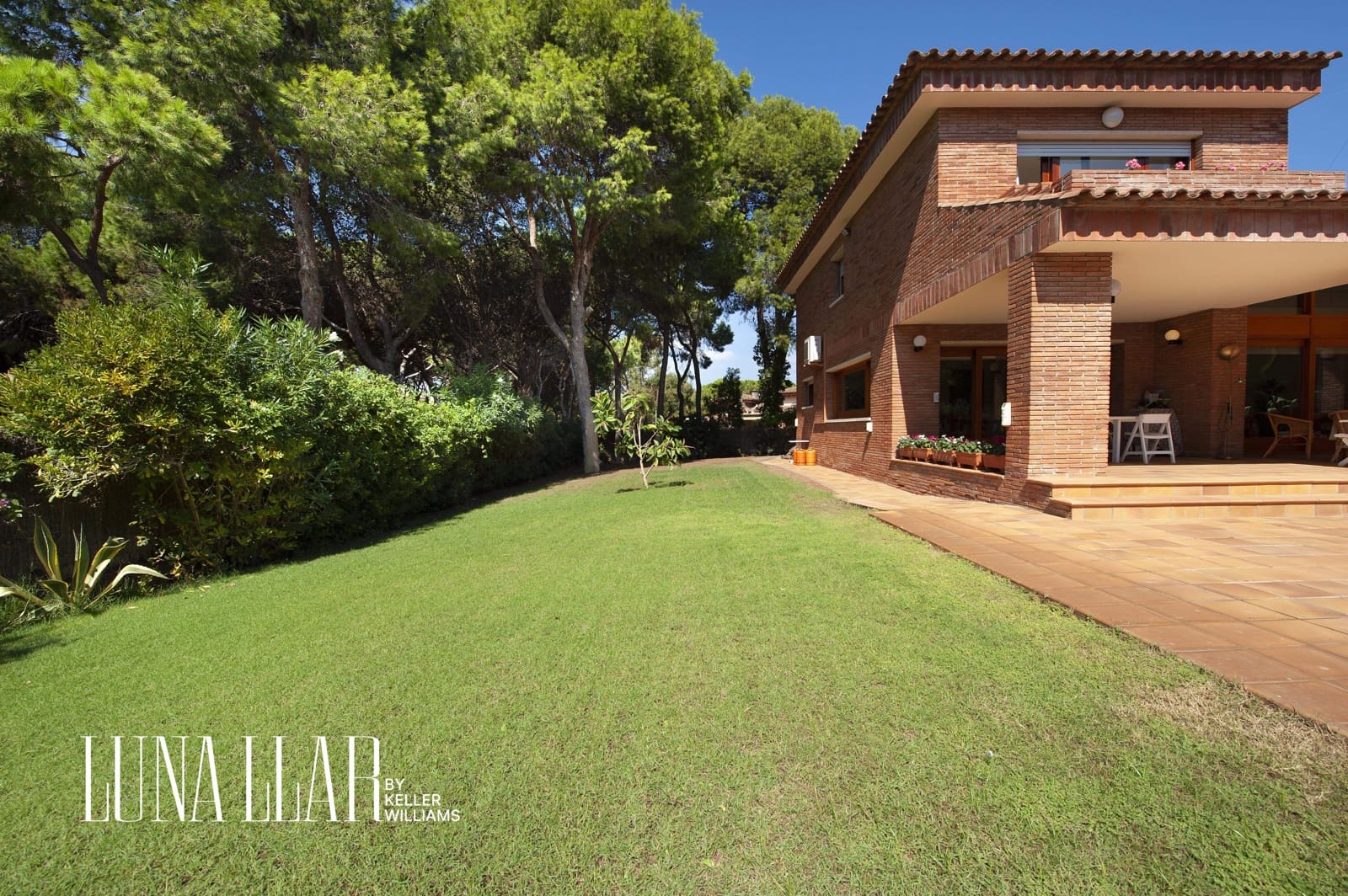 6 soveværelse Villa til salg i Gava med swimmingpool - € 6.000.000 (Ref: 8921630)