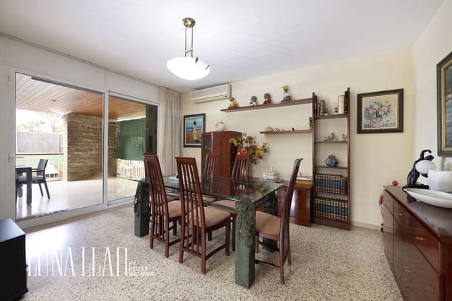 5 slaapkamer Villa te koop in Castelldefels met zwembad garage - € 1.660.000 (Ref: 8921632)