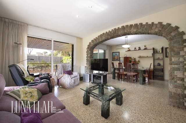 5 slaapkamer Villa te koop in Castelldefels met zwembad garage - € 1.660.000 (Ref: 8921632)