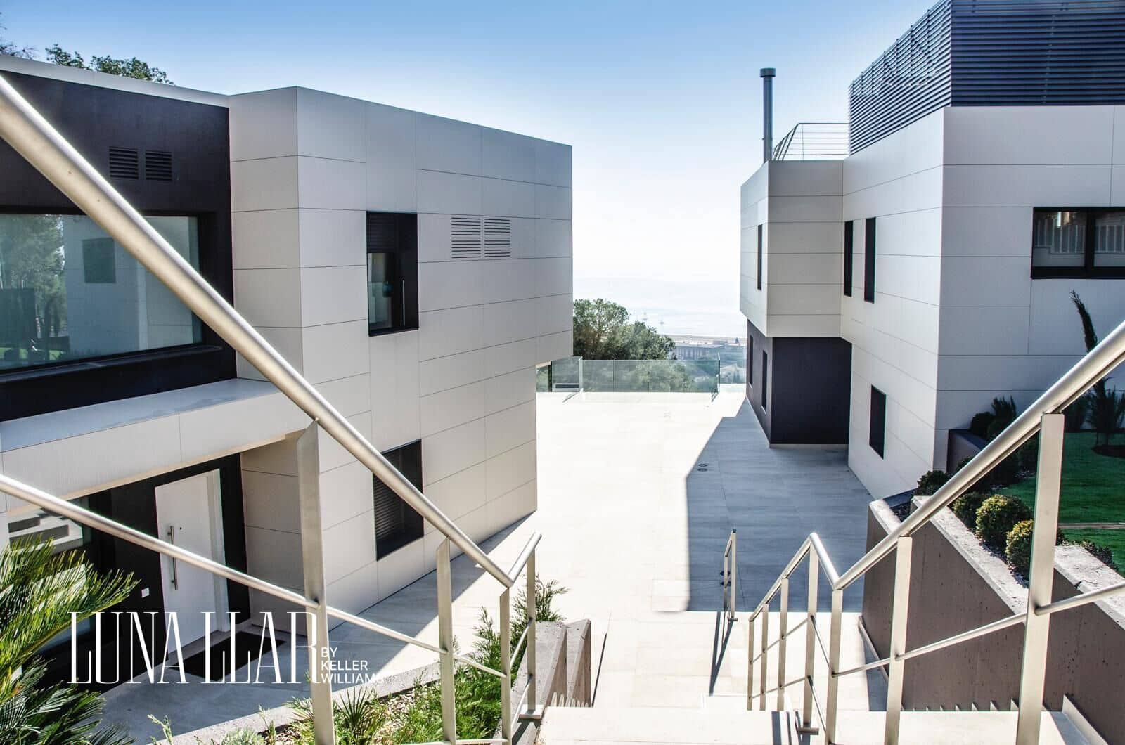 10 soveværelse Villa til salg i Castelldefels med swimmingpool - € 7.900.000 (Ref: 8921635)