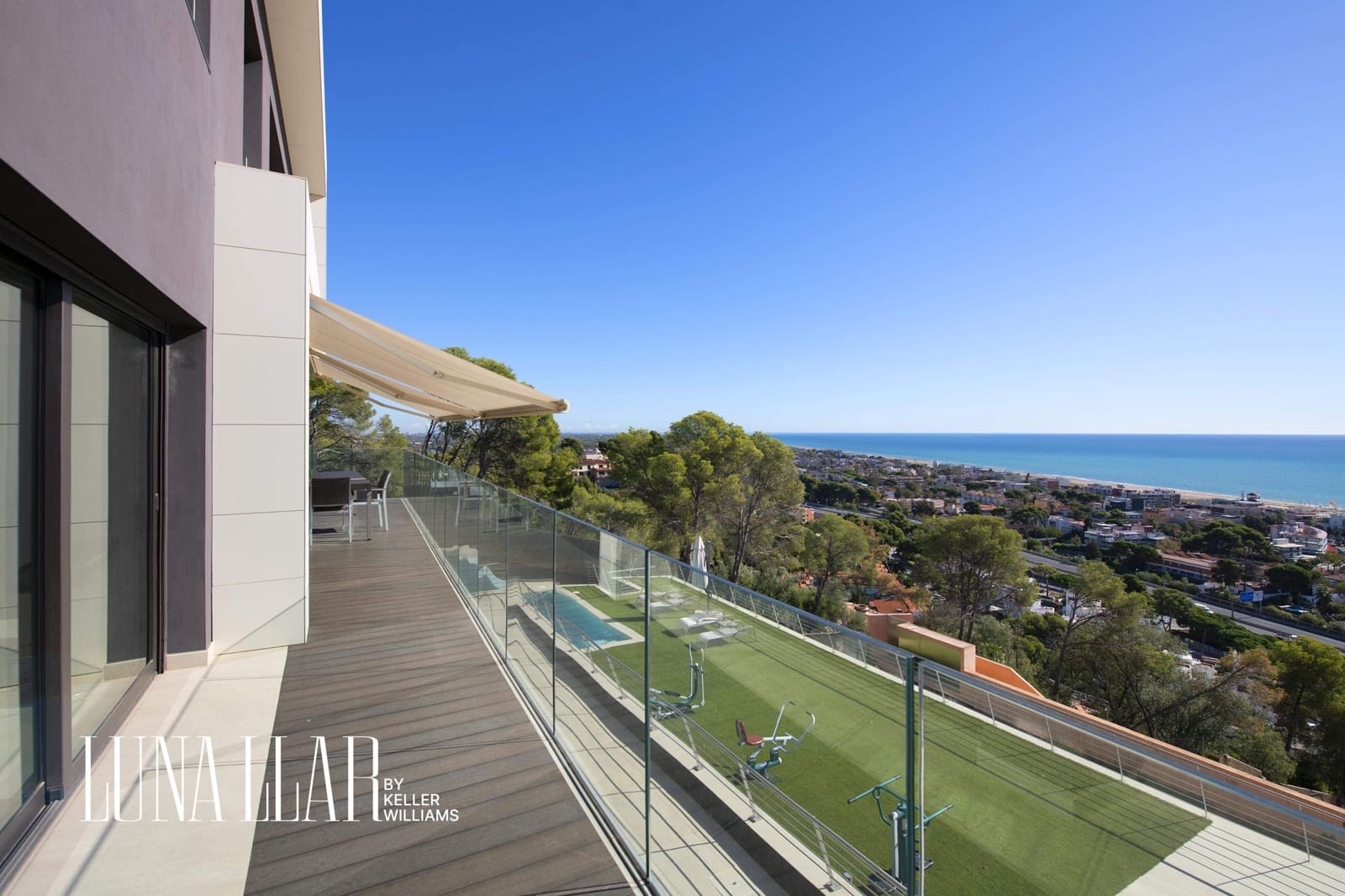 10 soveværelse Villa til salg i Castelldefels med swimmingpool - € 7.900.000 (Ref: 8921635)